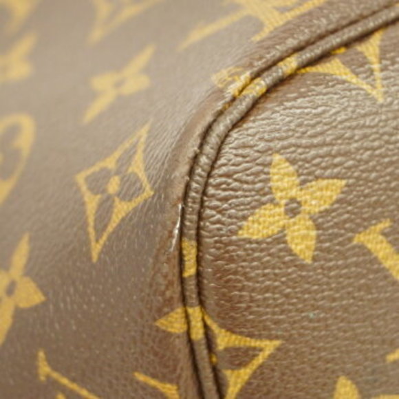 Louis Vuitton Monogram Neverfull MM Tote Bag - Picture 13 of 14